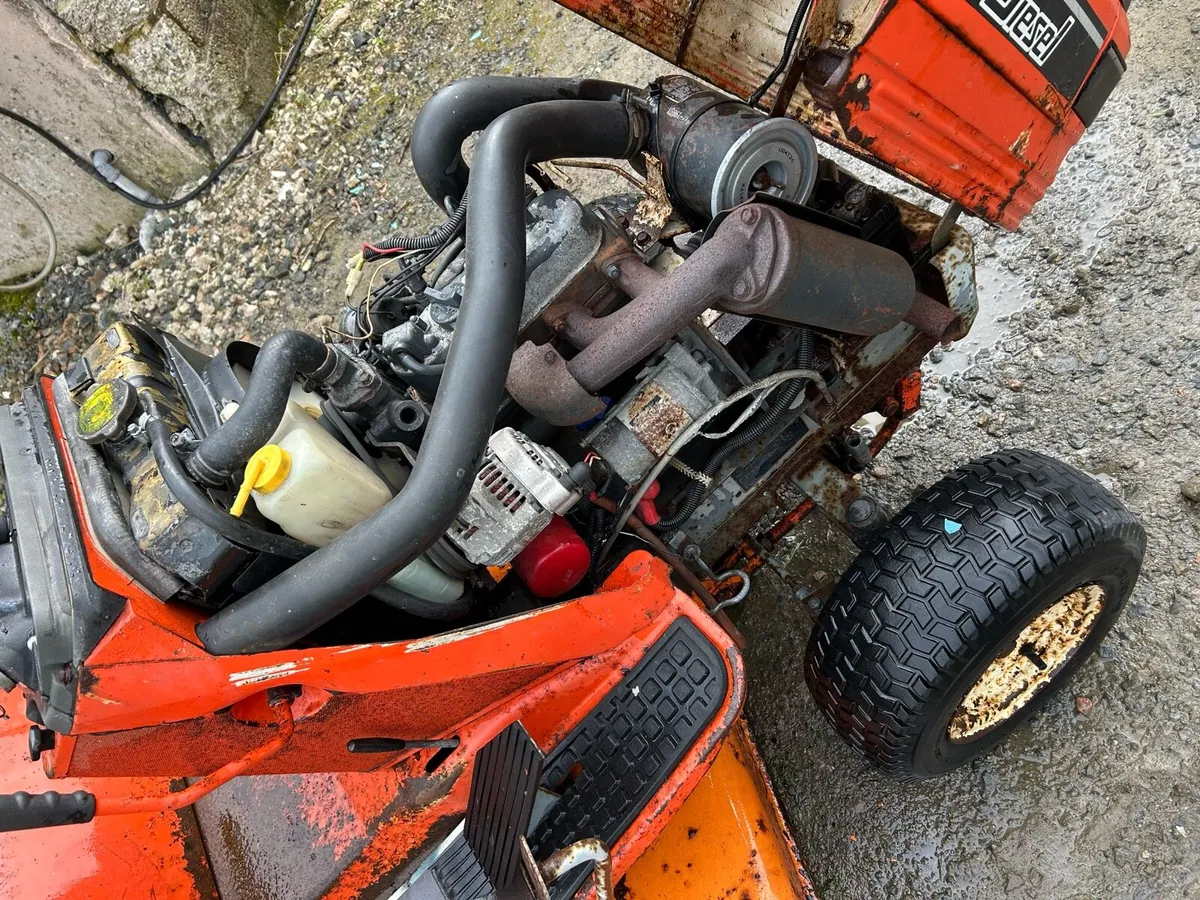 Kubota G1900 4WS Ride on Diesel 1929 Hrs - Image 4