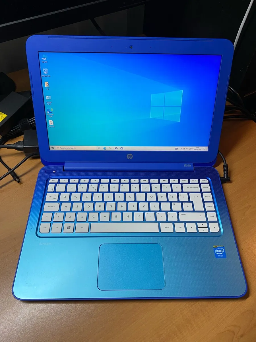 Hp laptop windows 10 - Image 1