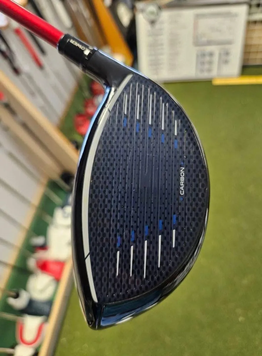 Like New Taylormade Qi10 Driver - Image 4