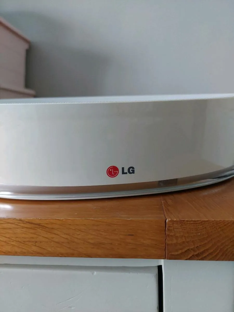 LG Bluetooth speaker . - Image 1