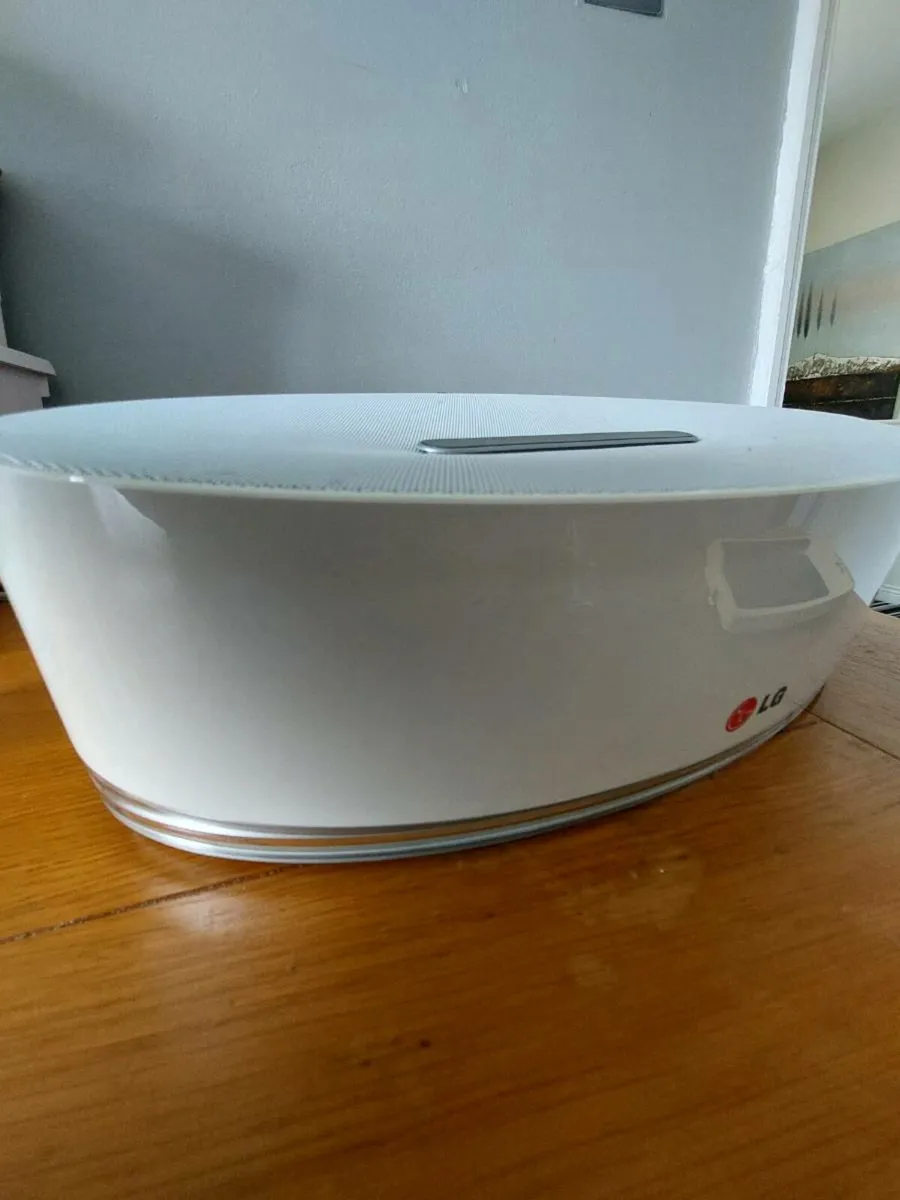LG Bluetooth speaker . - Image 3