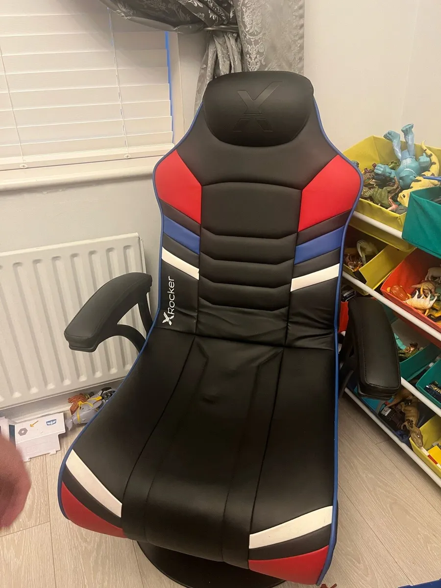 Gaming Chair - Image 1