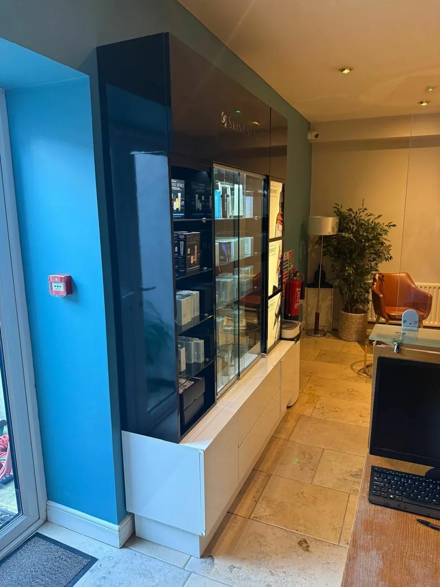 Retail display units for sale - Image 3