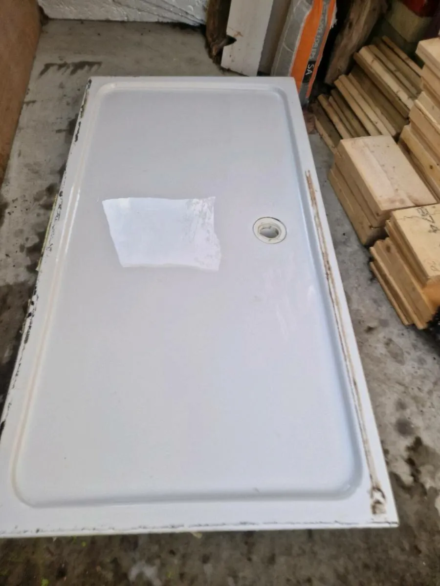Shower tray