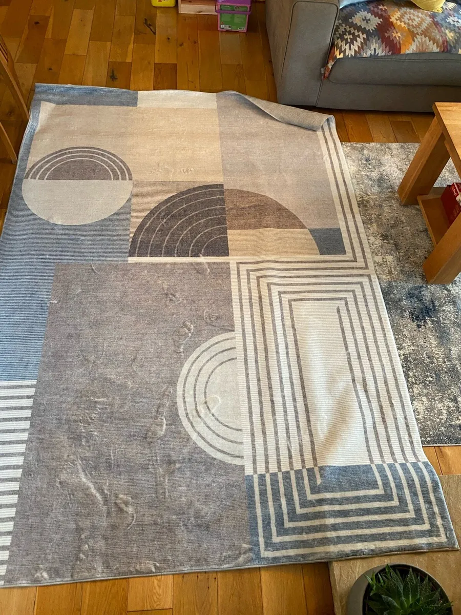Rug - Image 1