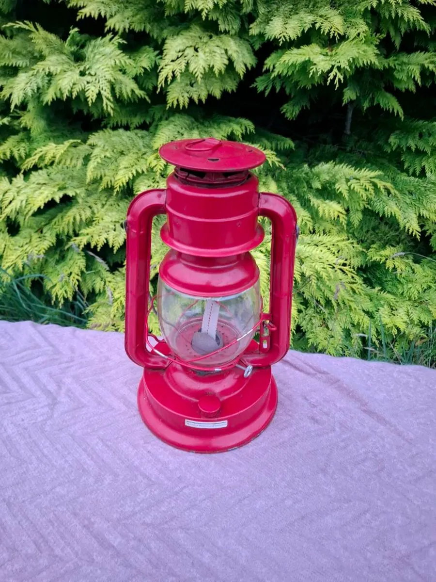 Red medium hurricane lamp postage possible