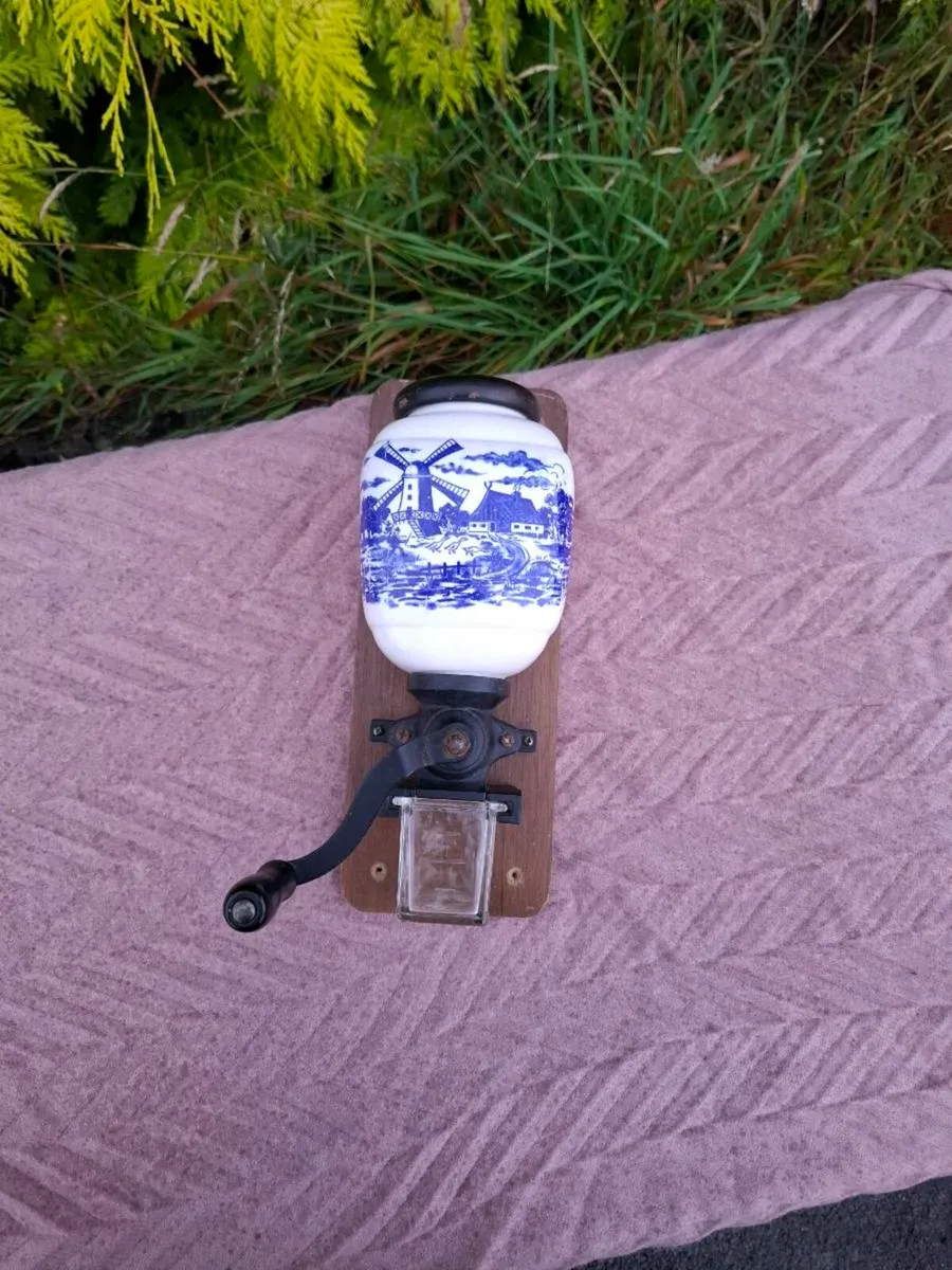 Wall coffee grinder postage possible