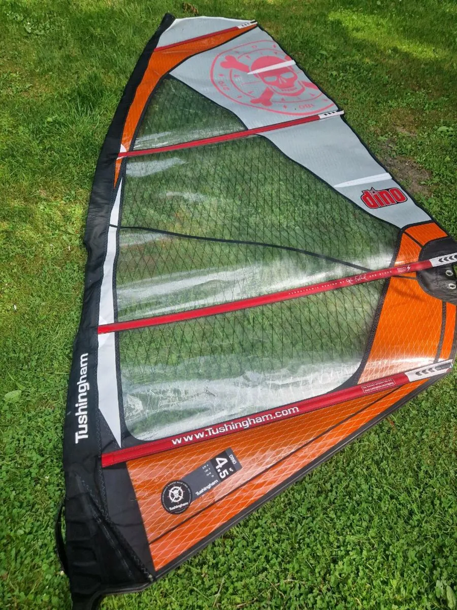 Windsurfing equipment - Image 1