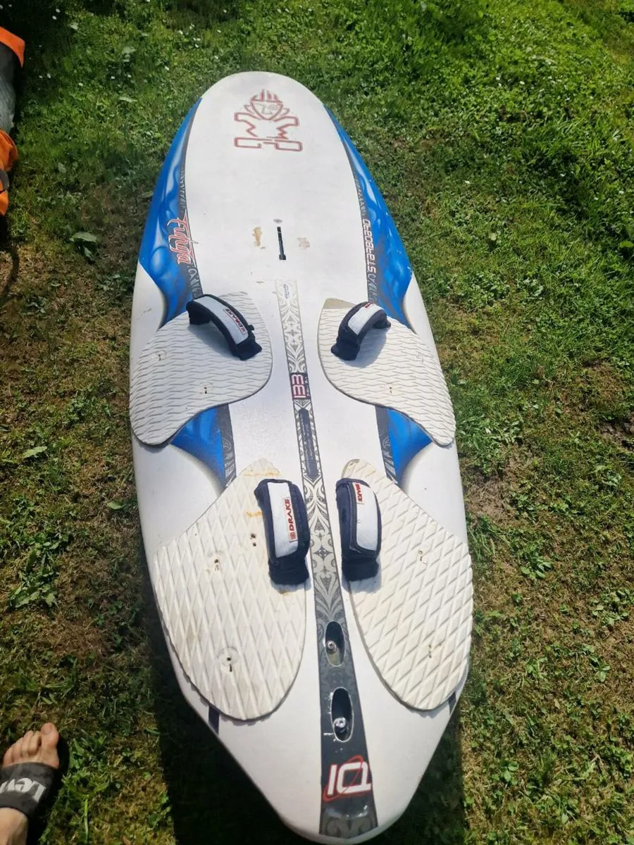 Windsurfing equipment - Image 3