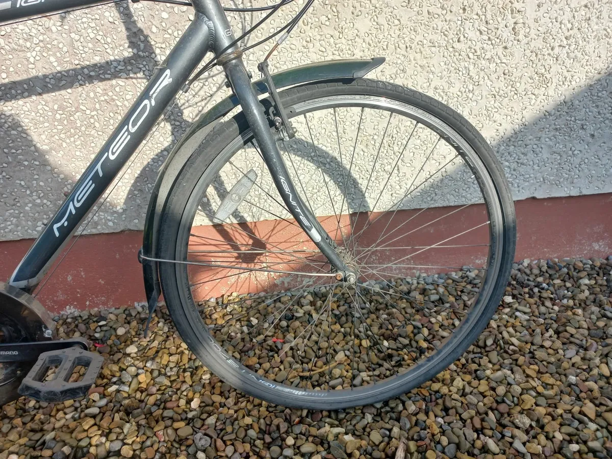 Mens Bicycle 21 Speed 700c - Image 2