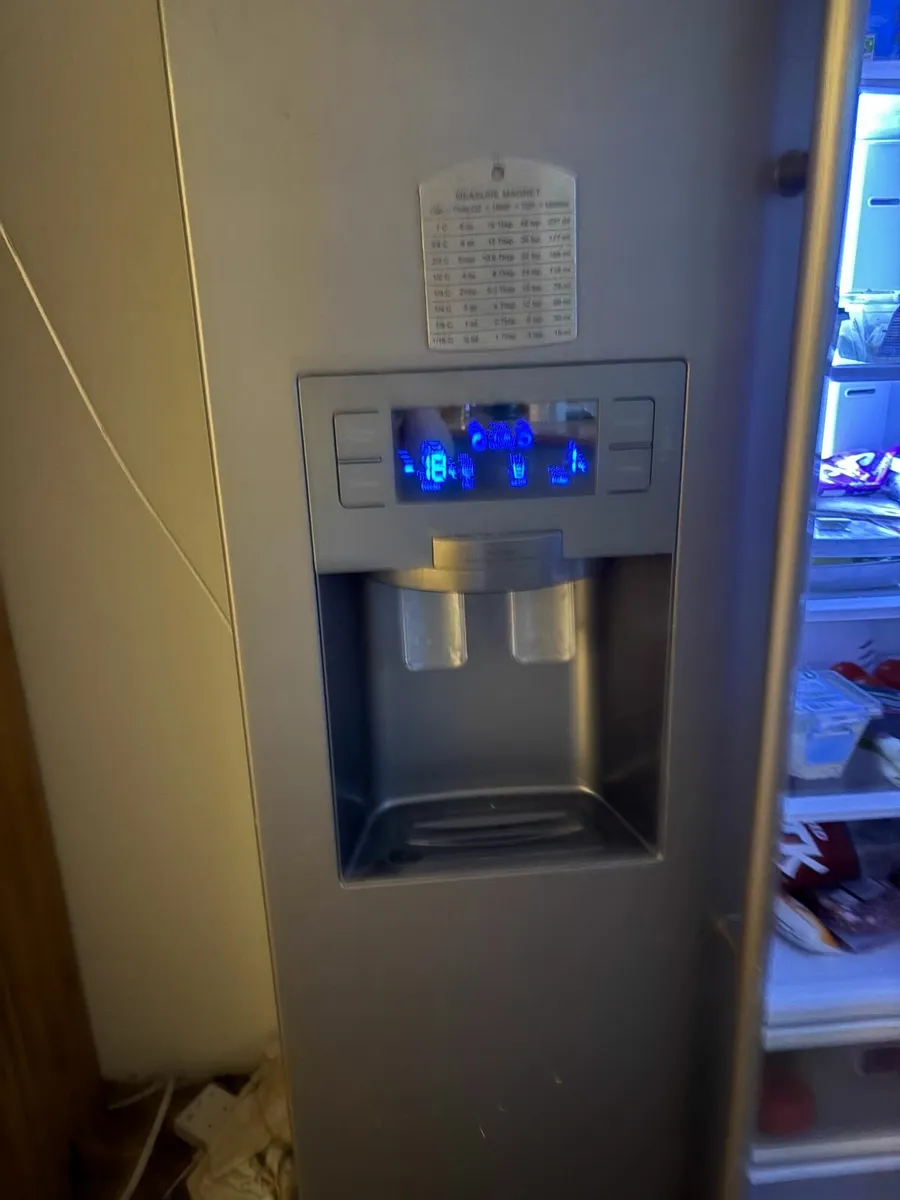 Samsung American Fridge Freezer - Image 2