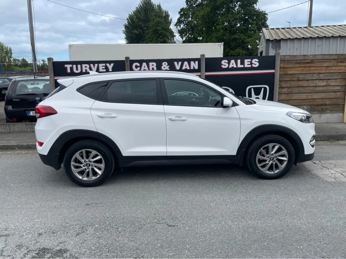 Hyundai Tucson Executive 5DR - Image 3