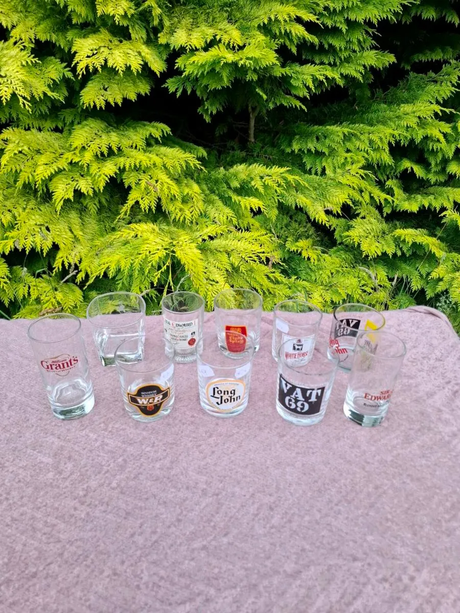 10 whiskey glasses - Image 1