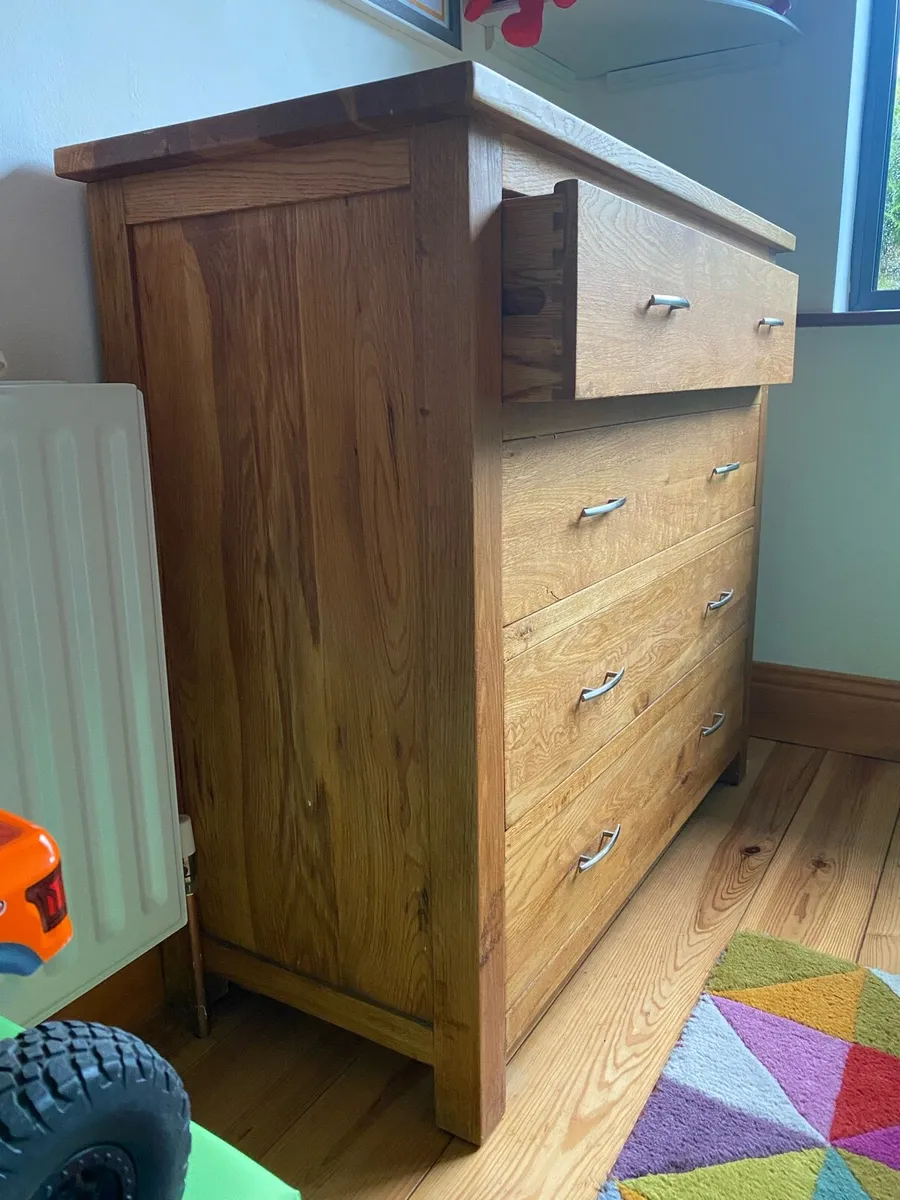 Solid oak, chest of drawers, wardrobe, mirror - Image 3