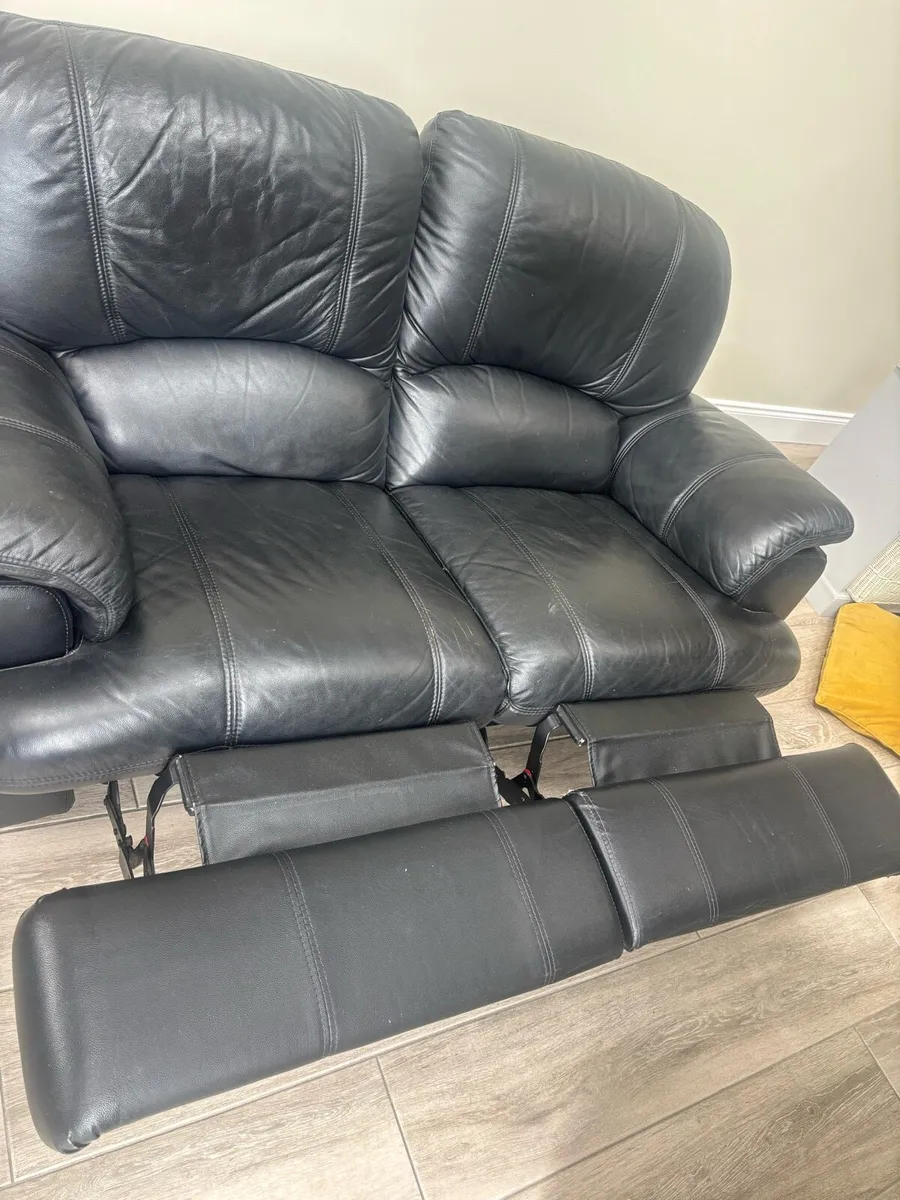 2 seater leather recliner - Image 1