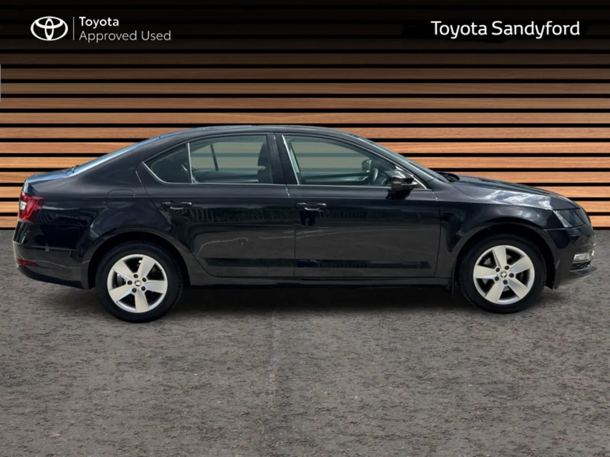 Skoda Octavia AMBITION 1.0 TSI // AIR CON // BLUET - Image 3