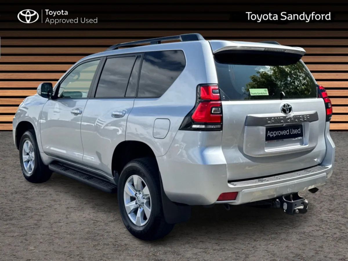 Toyota Land Cruiser LWB COMMERCIAL AUTO // LEATHER - Image 2