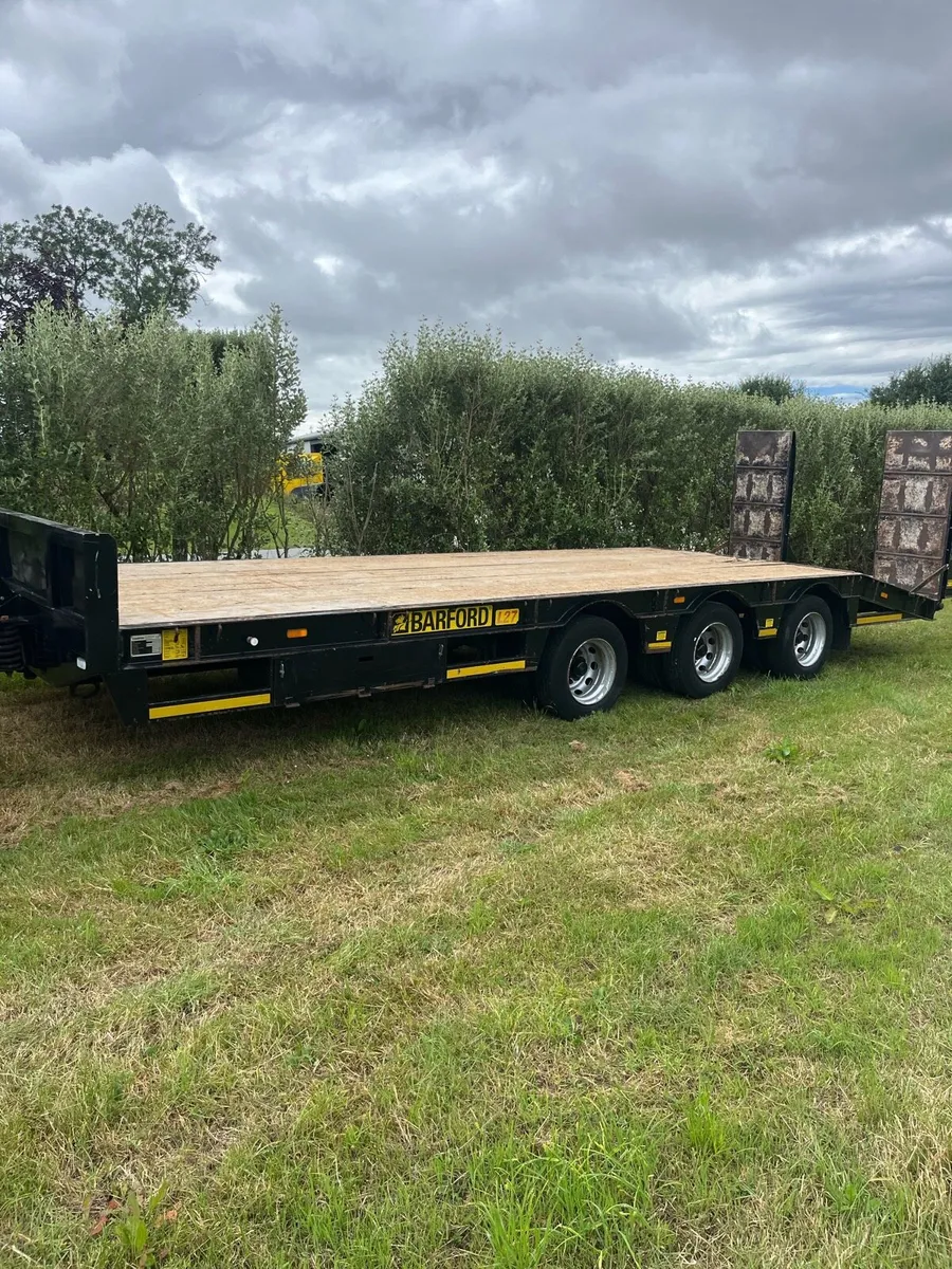 Low loader - Image 1