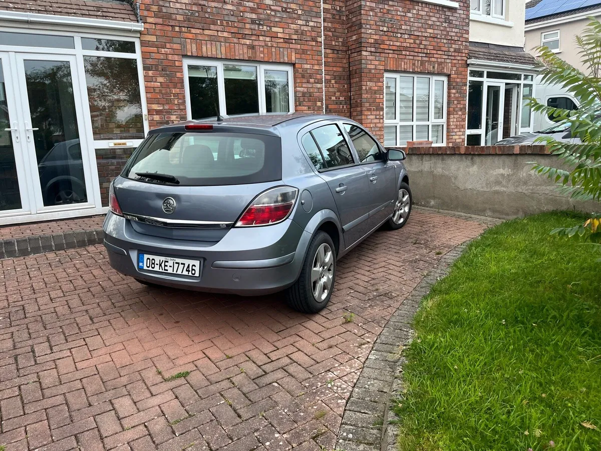 Vauxhall Astra - Image 1