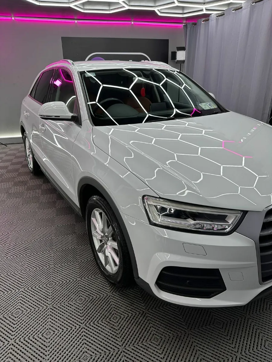 Audi Q3 2016 - Image 1