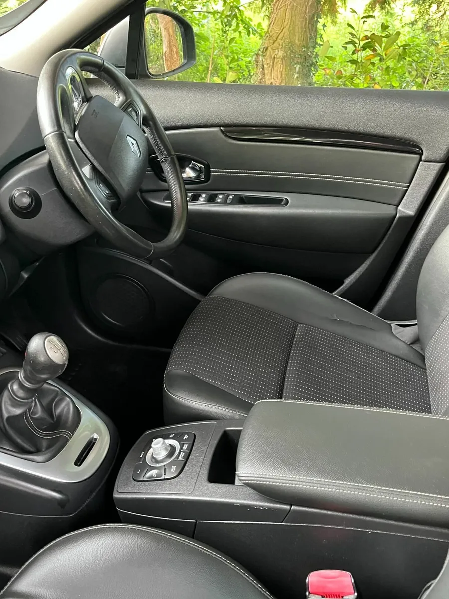 Renault Grand Scenic 2016 - Image 4
