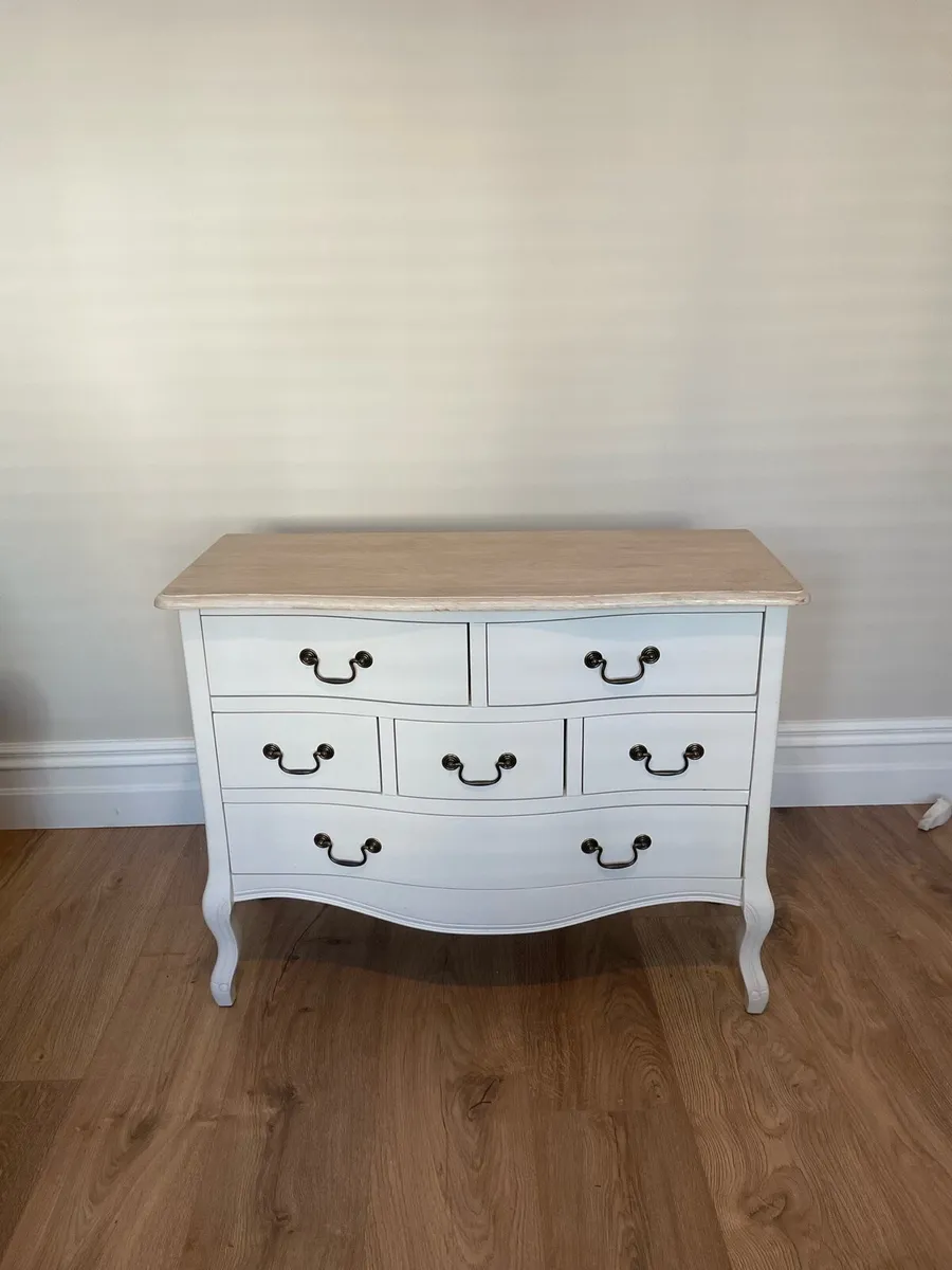 Bedroom furniture - Image 1