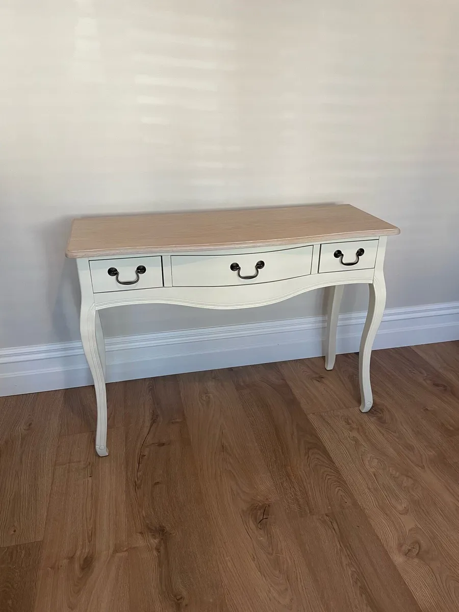 Bedroom furniture - Image 4
