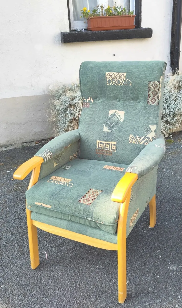 Comfortable green Armchair