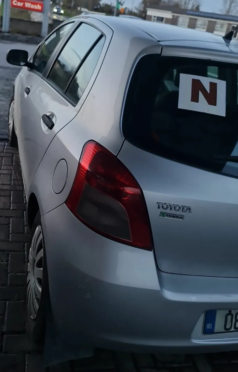 Toyota Yaris 2008 - Image 2