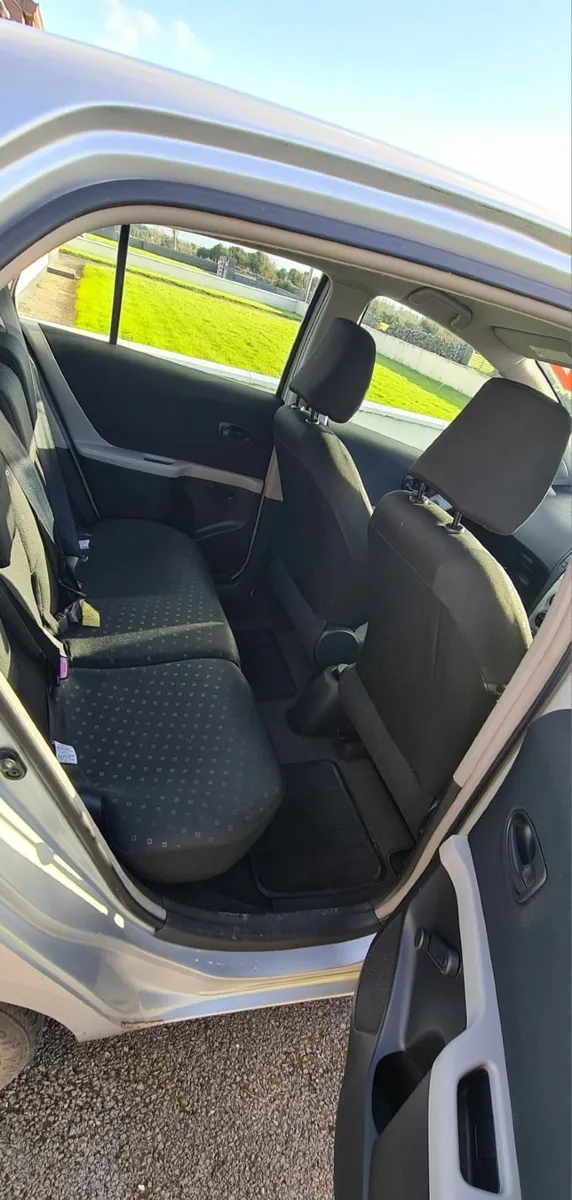 Toyota Yaris 2008 - Image 4