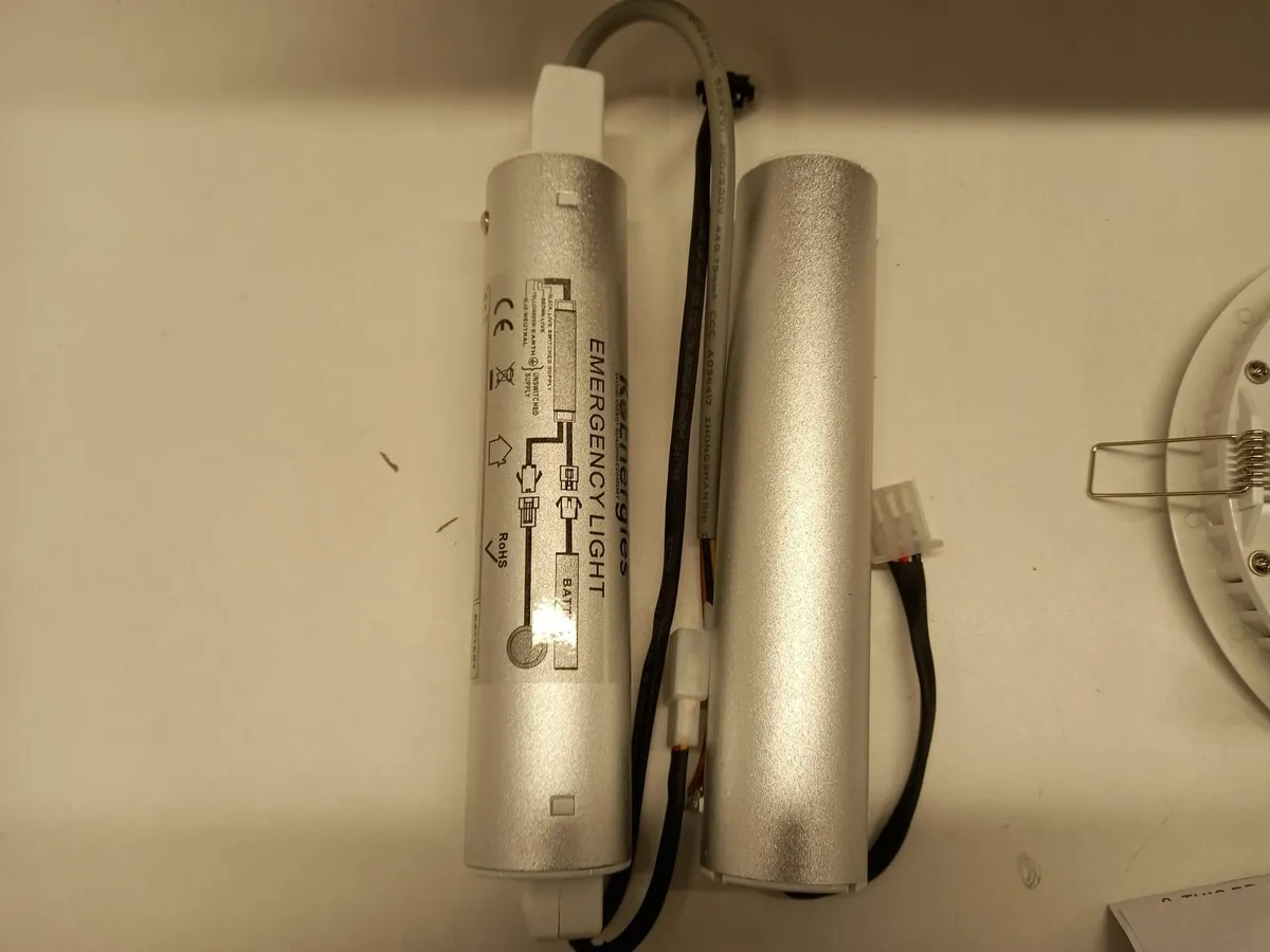 Online Auction Of Emergency Lights & More! - Image 4
