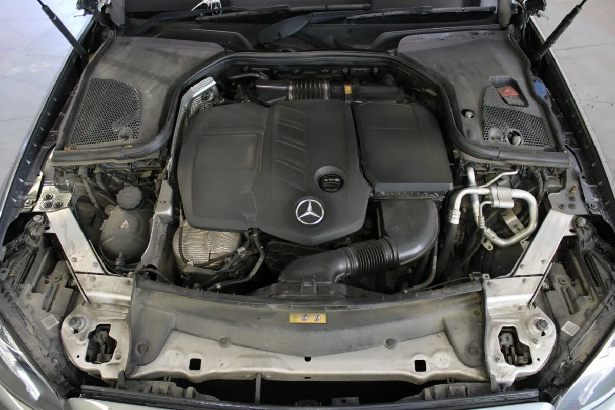 Mercedes-Benz E-Class E 220 D SE Avantgarde Auto - Image 3