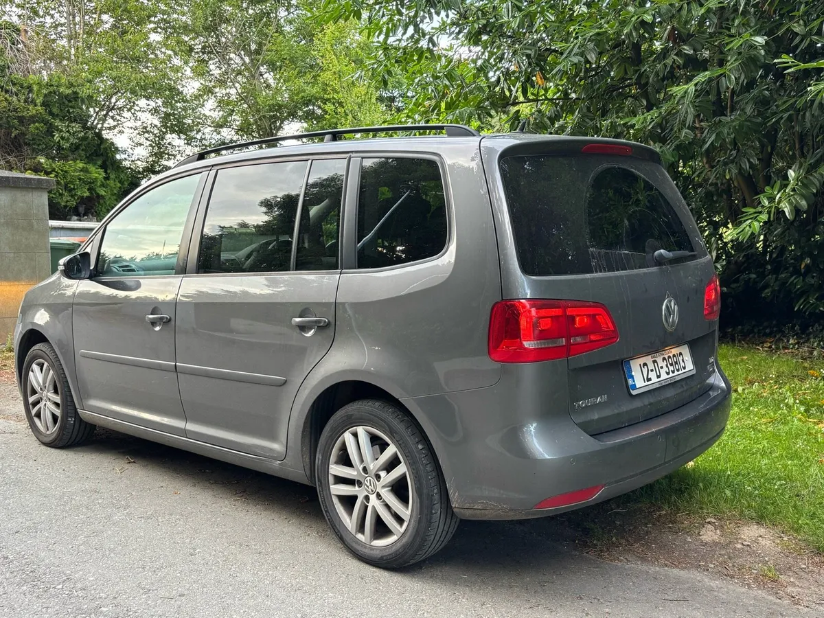 VW Touran 1.6 TDI Comfortline Leather Heated A/C - Image 4