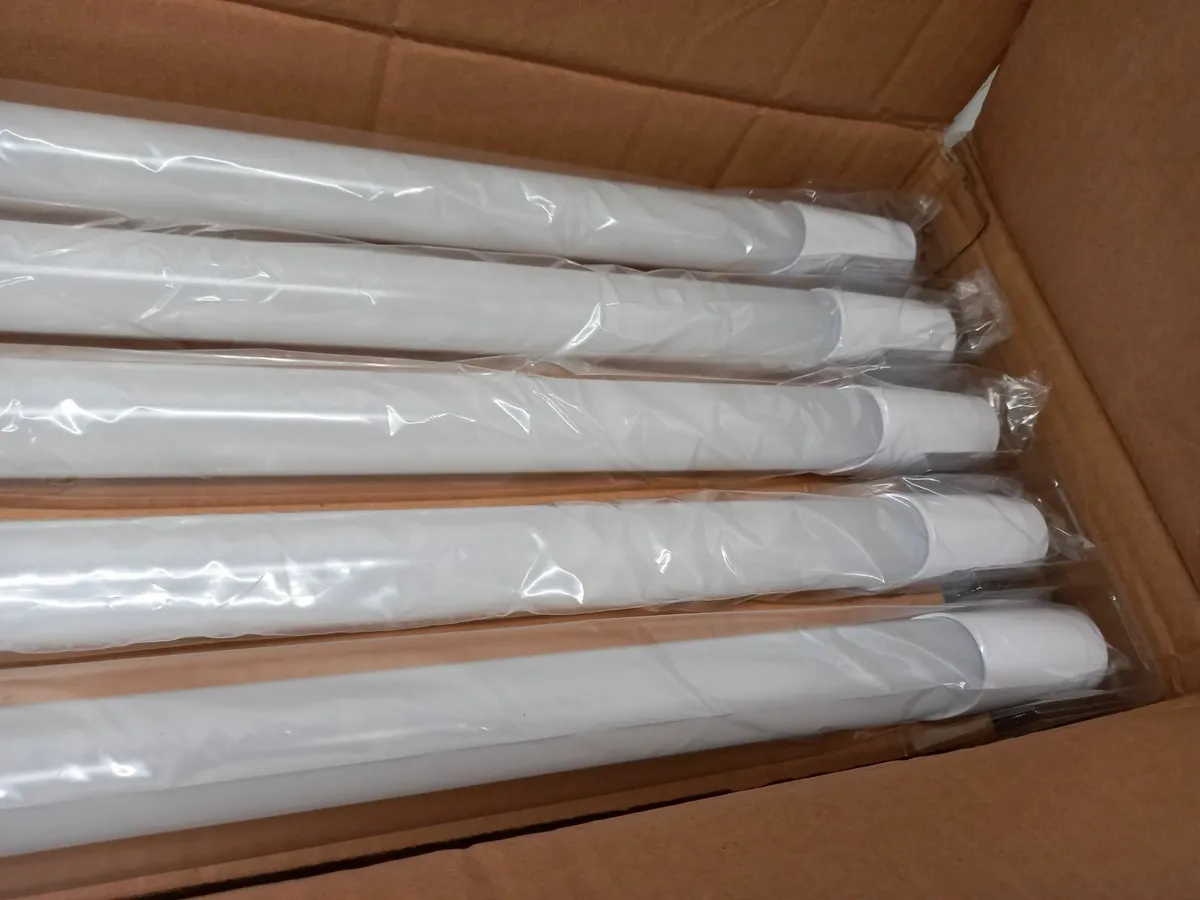 Online Auction Of Sensor Led Tube Lights & More! - Image 3