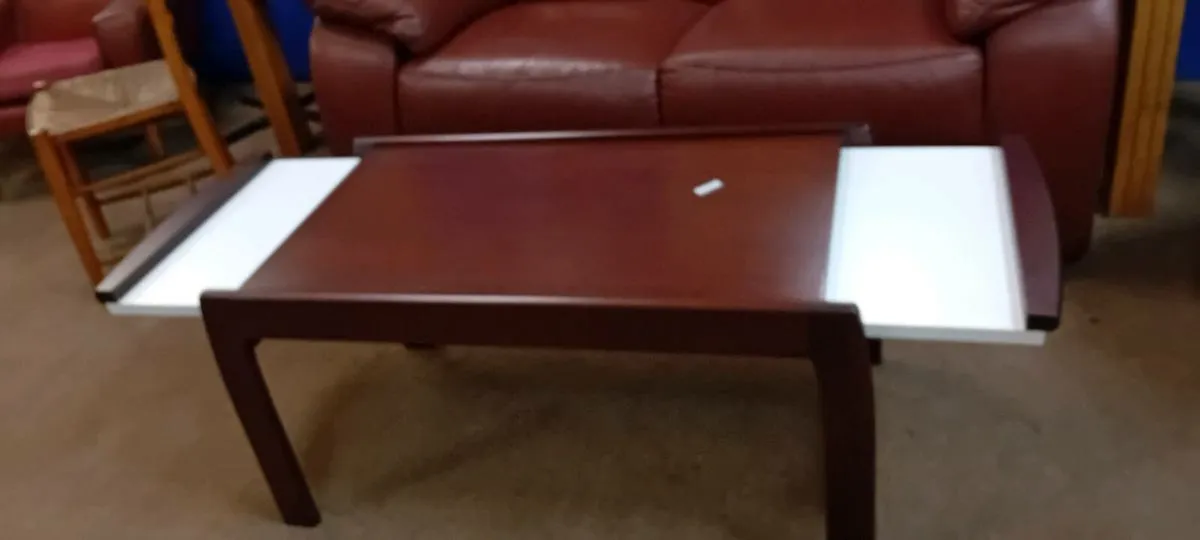 Mid Century Extendable Coffee Table
