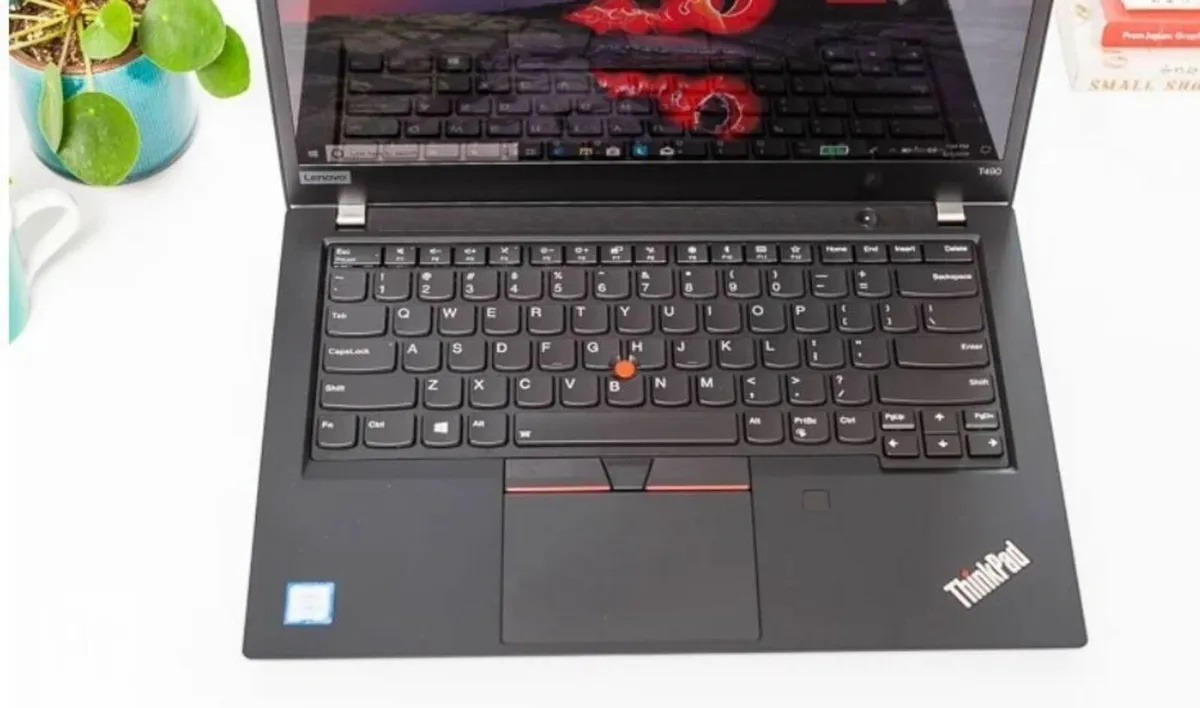 Lenovo ThinkPad T490 Slim Version Windows 11 Ultra - Image 3