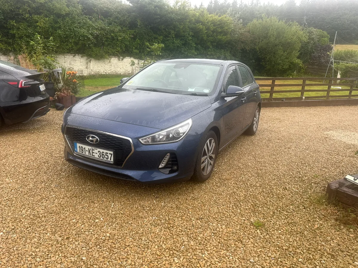 Hyundai I30 1.6 D Hatch Back Lovely Car - Image 2