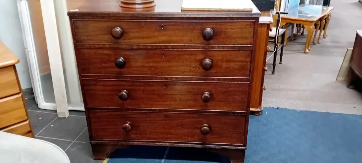 Victorian Mahogany Chest Of Drawers - Image 1