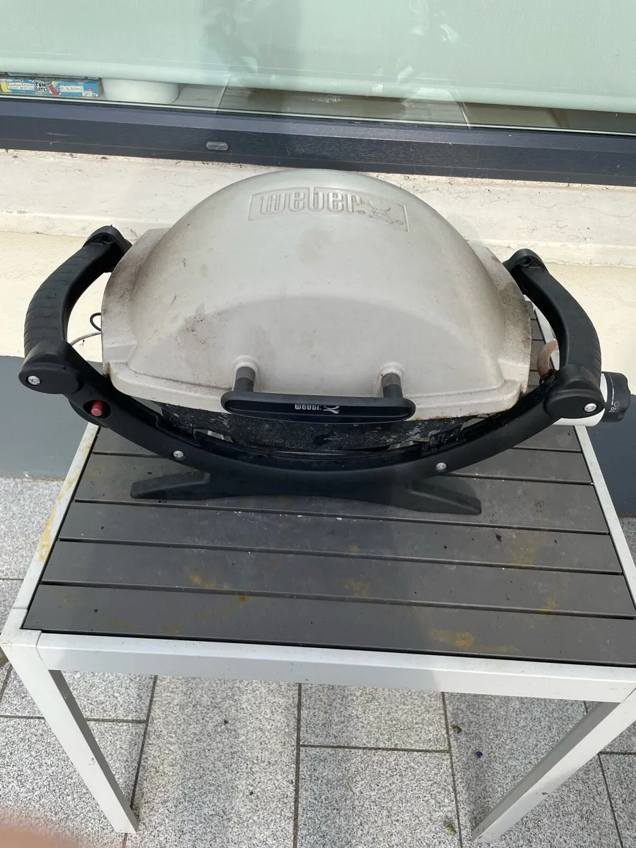 Weber Q100 gas BBQ - Image 2