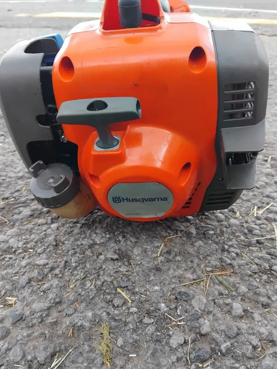 Husqvarna 122c running well priced - Image 2