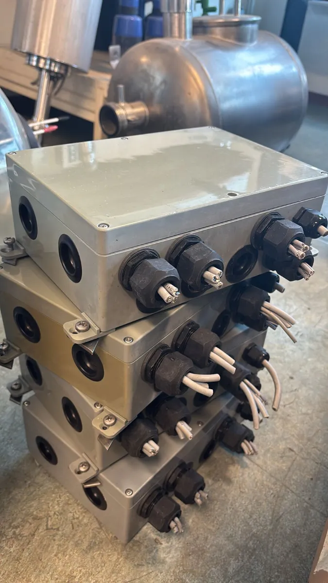 MP150 cluster removers - Image 4