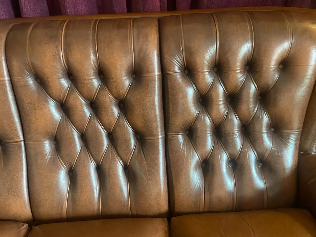 Leather couch - Image 4