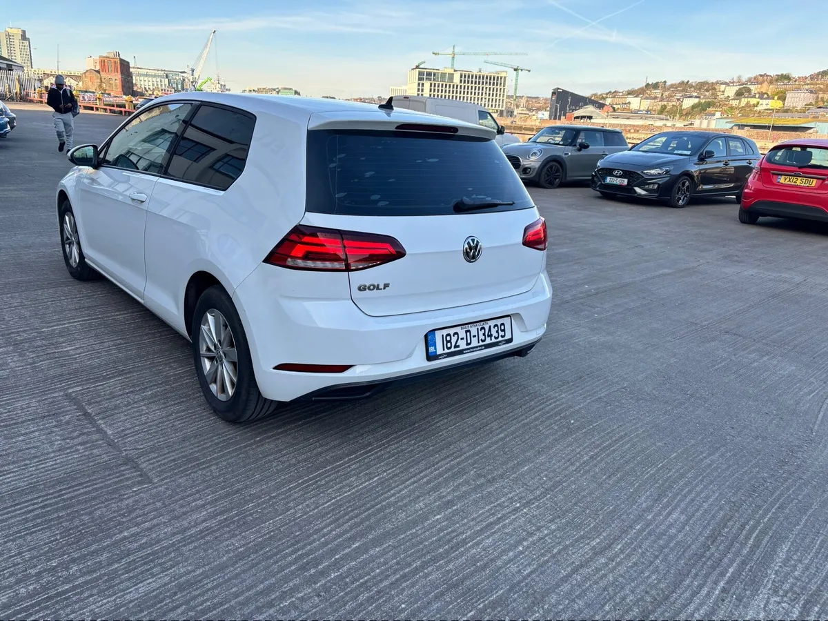 Commercial Volkswagen Golf 2018 - Image 4