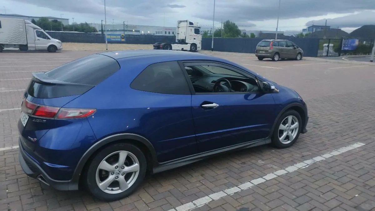 Honda Civic - Image 4