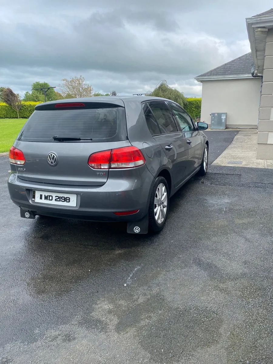 Volkswagen Golf 2011 - Image 3