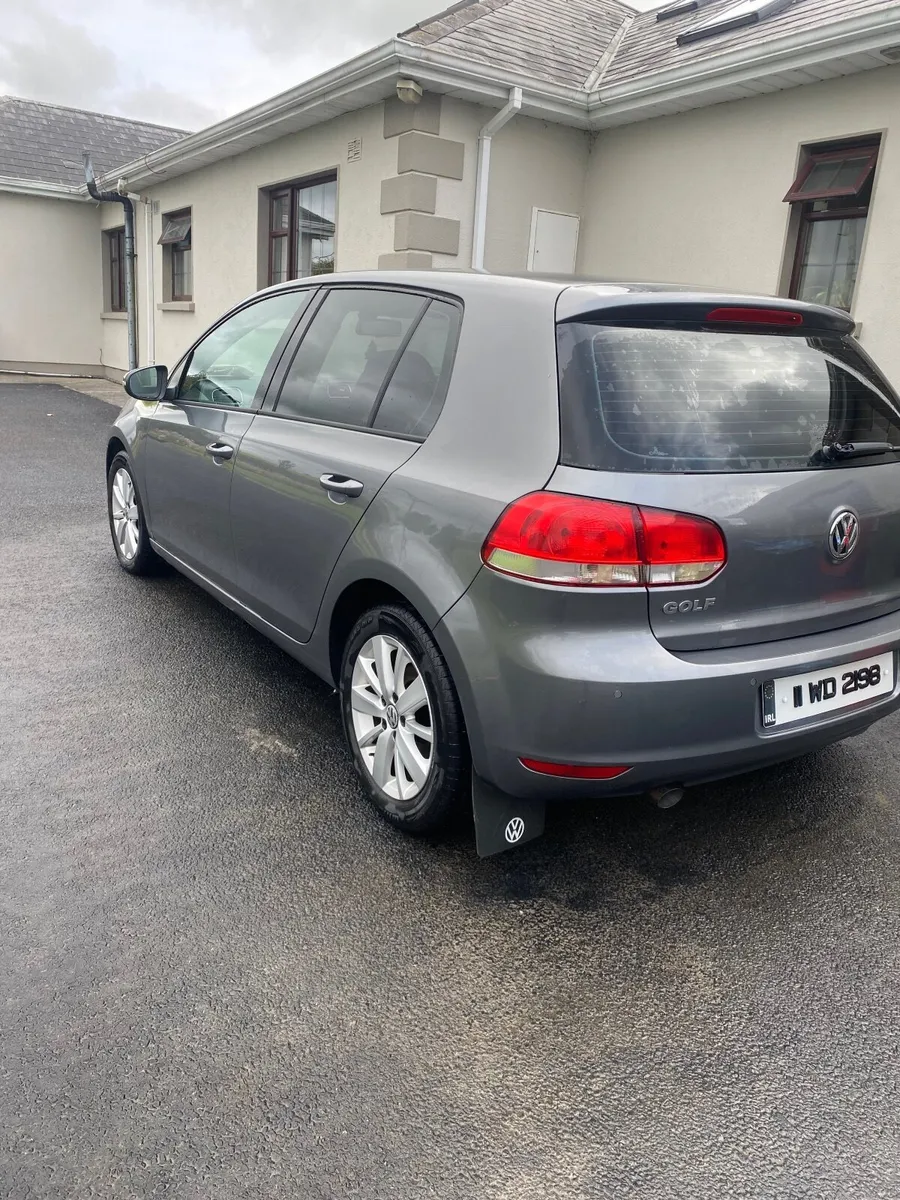 Volkswagen Golf 2011 - Image 4