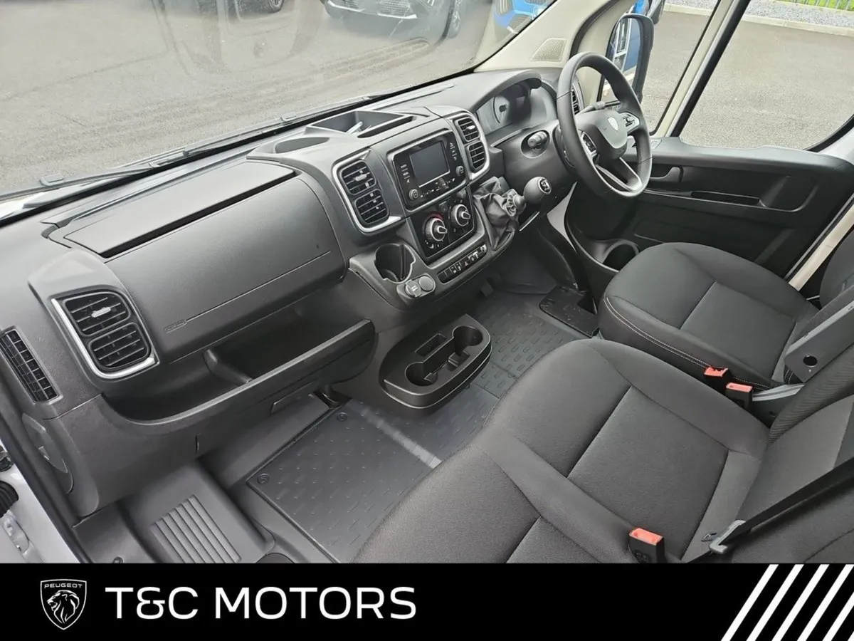 Peugeot Boxer L2 H1 2.2 Blue HDI 120  demo Model - Image 4