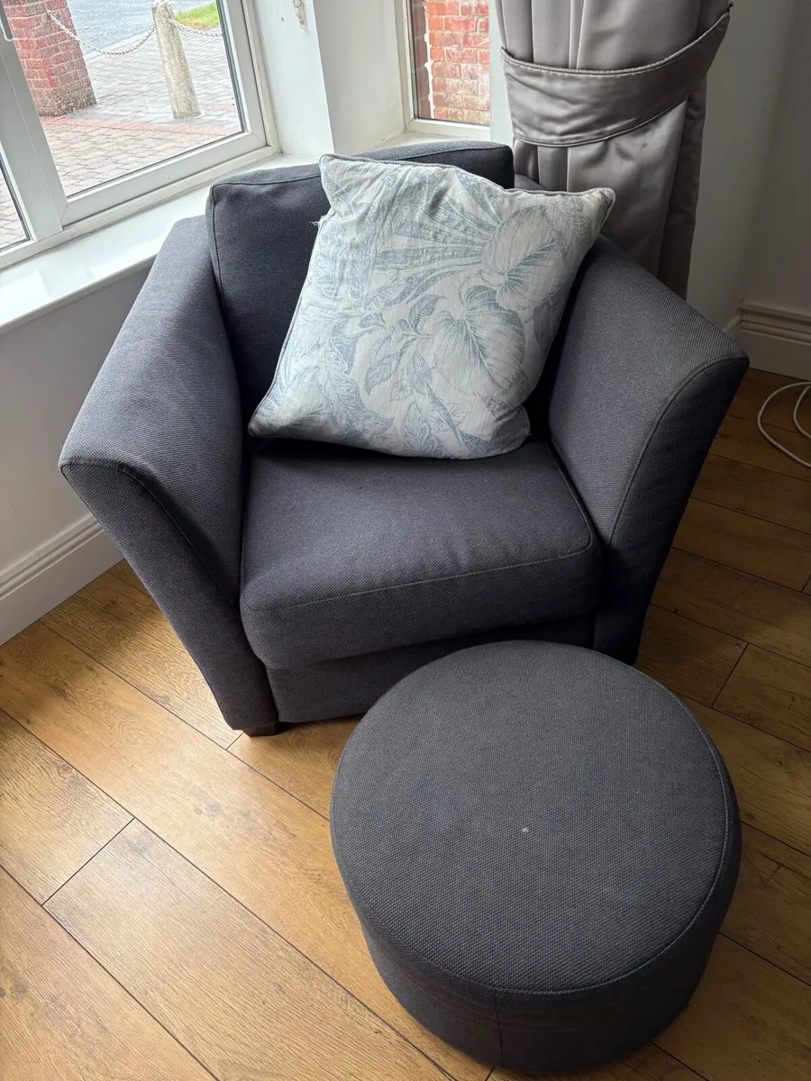 3 seater sofa, 2 seater sofa and 1 seater chair - Image 2