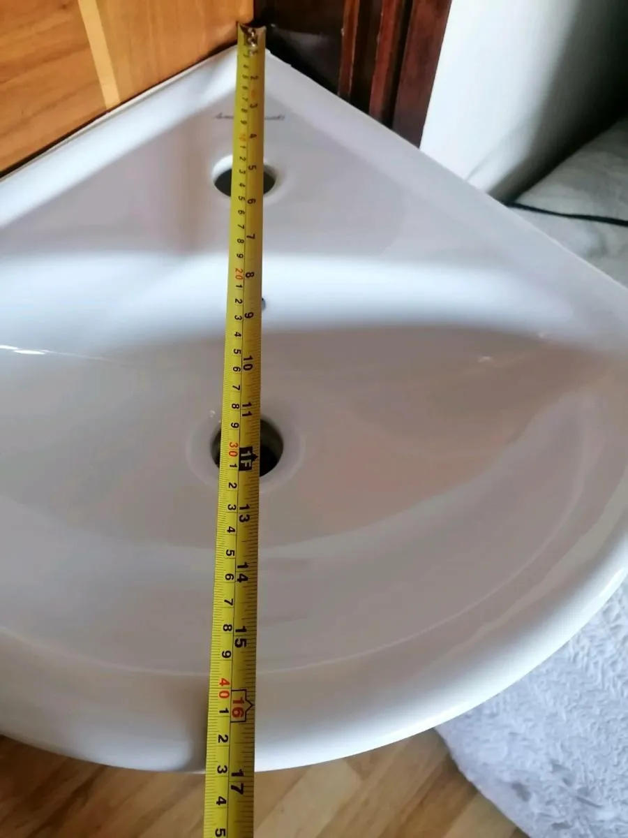Corner Basin with Pedestal - Image 4