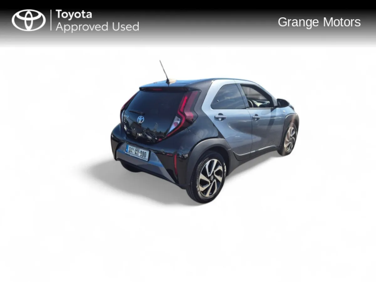 Toyota Aygo X 1.0LTR 5DR X DESIGN**LOW MILEAGE** - Image 3